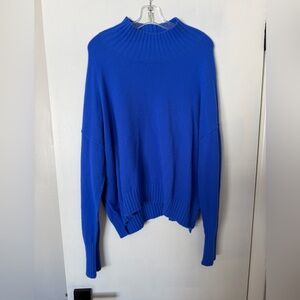 Free People Royal Blue Knit Sweater – Size S (never worn)